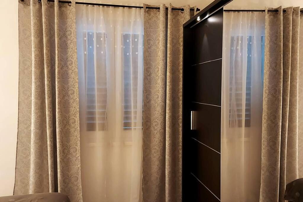 Appartement Lijepo Ureden Stan U Centru Grada à Knin Extérieur photo